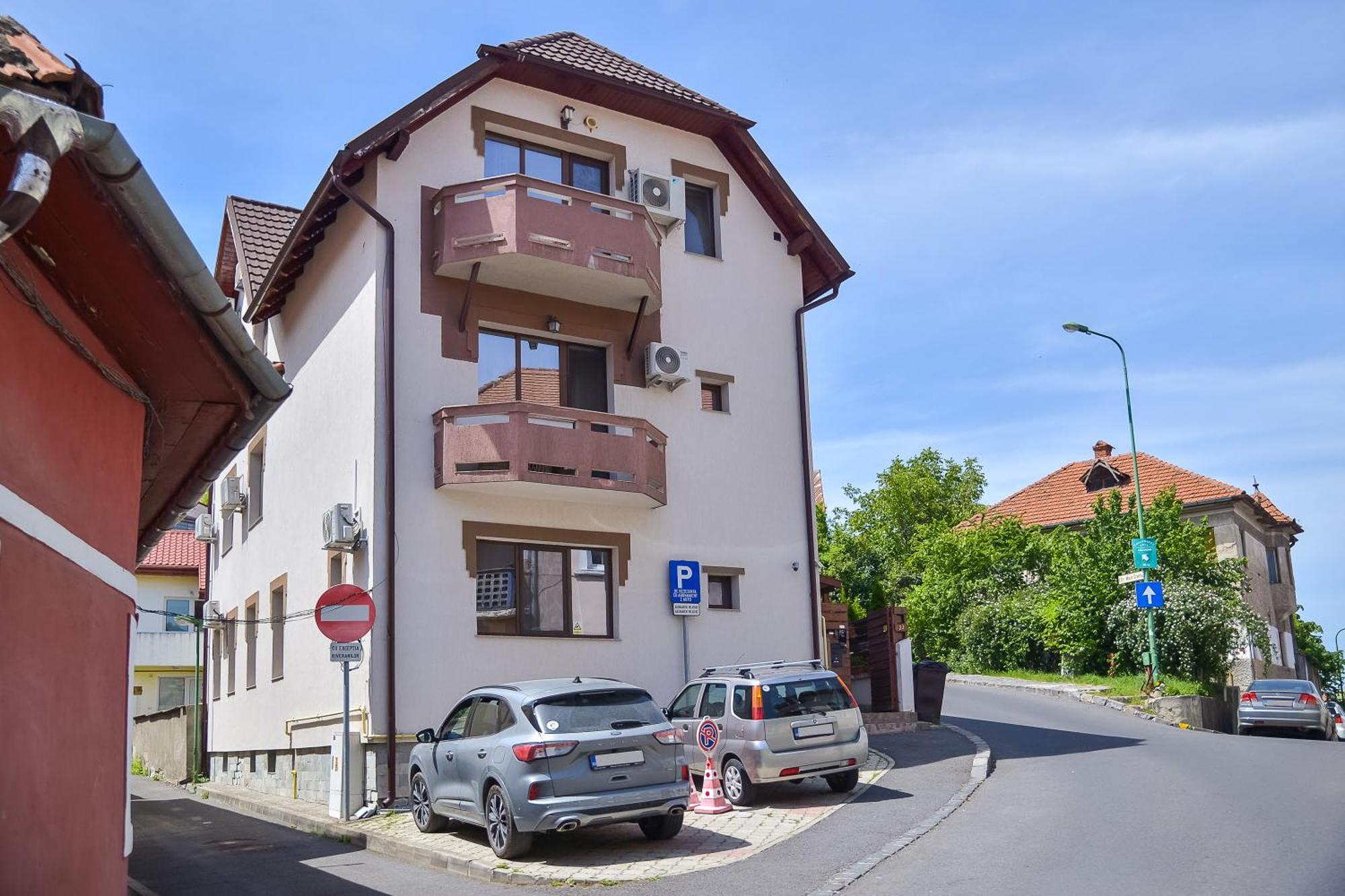 Buzoianu Residence By Holztreppe Braşov Buitenkant foto