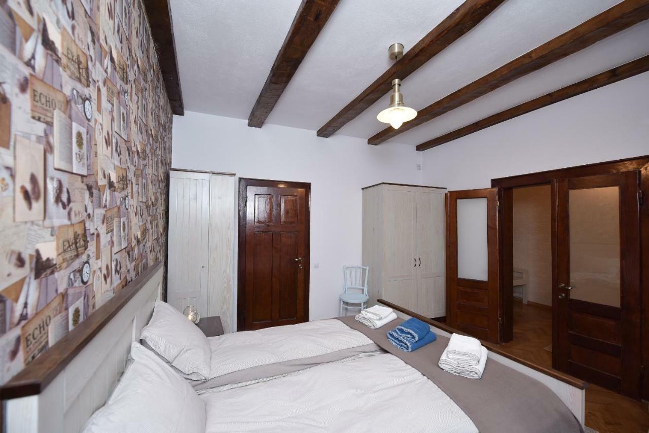 Buzoianu Residence By Holztreppe Braşov Buitenkant foto