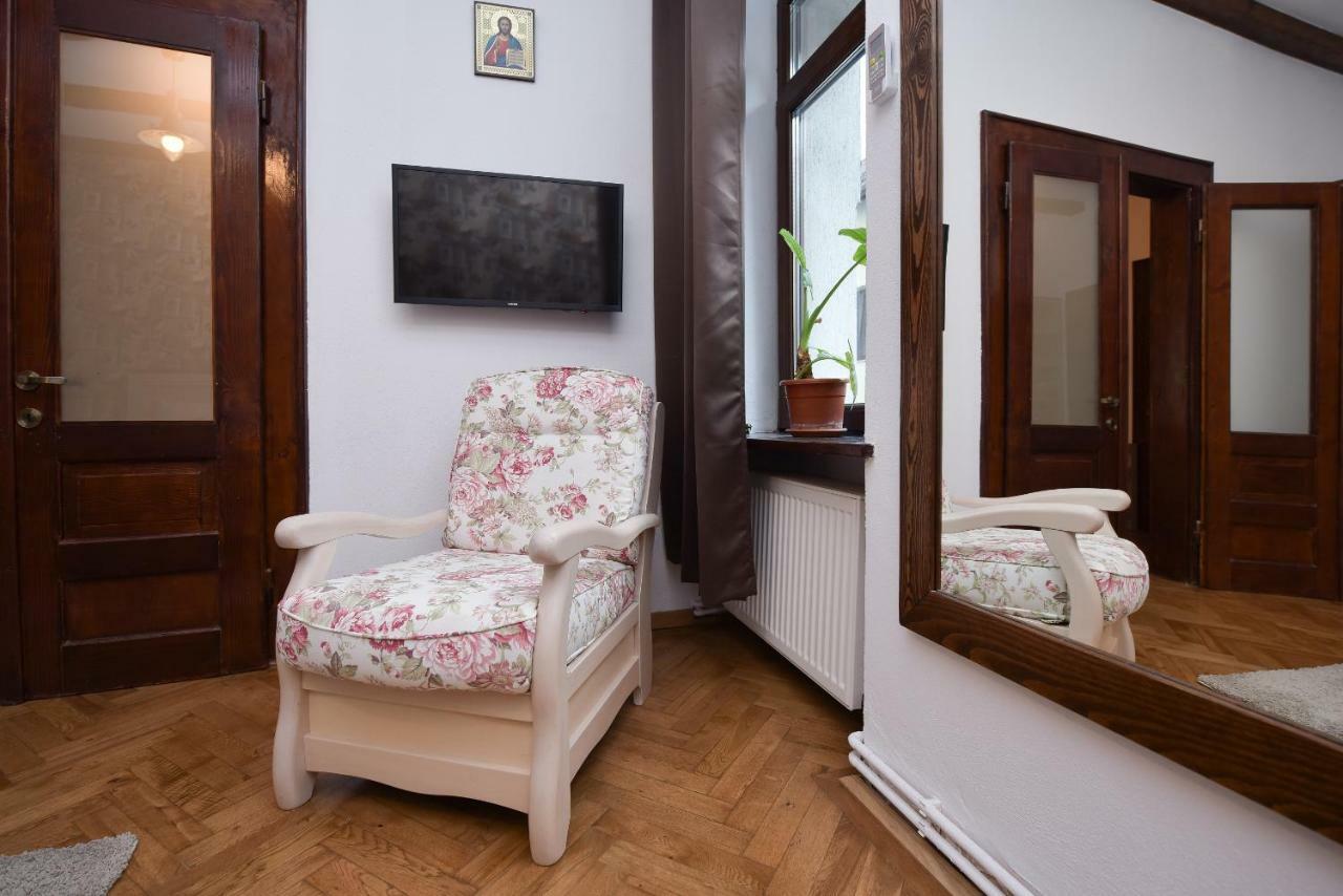 Buzoianu Residence By Holztreppe Braşov Buitenkant foto